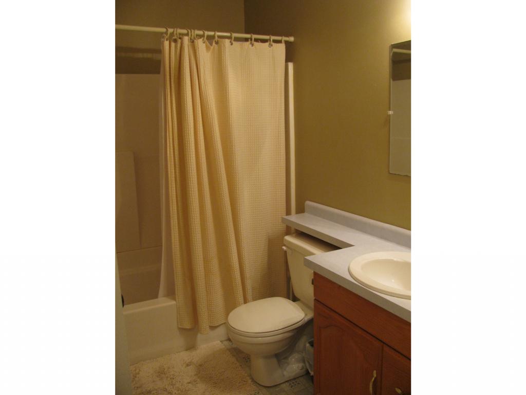 1363 River Road Manchester, NH 03104 - Photo 25 of 32