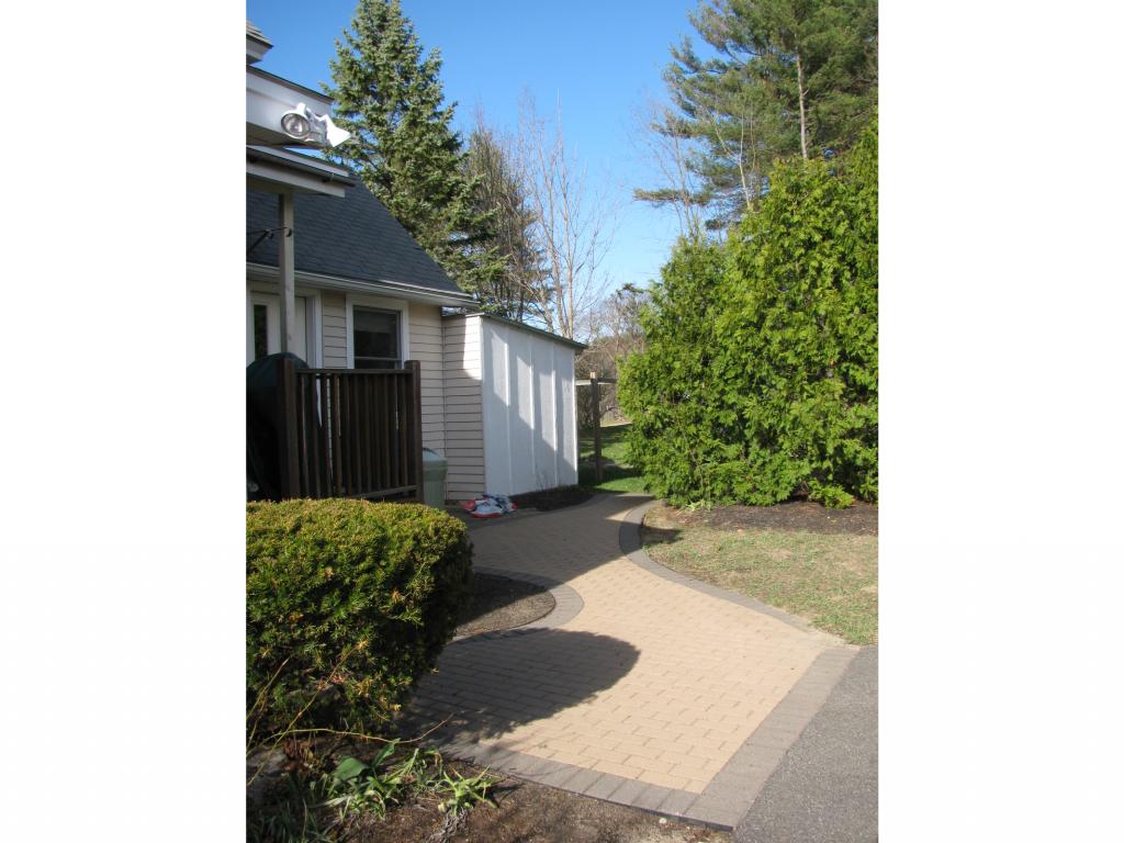 1363 River Road Manchester, NH 03104 - Photo 28 of 32