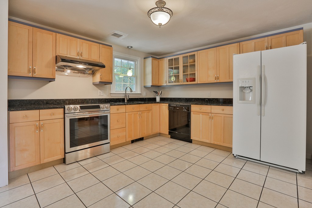 109 Lowell Road Pepperell, MA 01463 - Photo 2 of 19 Gallery Image 2