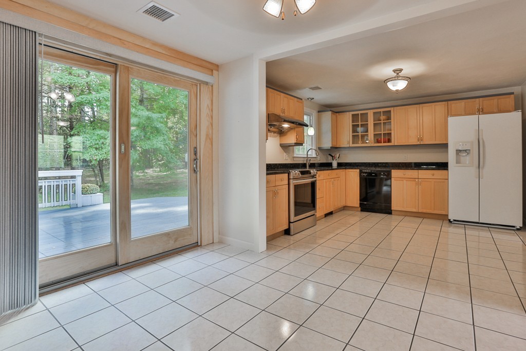 109 Lowell Road Pepperell, MA 01463 - Photo 4 of 19 Gallery Image 4