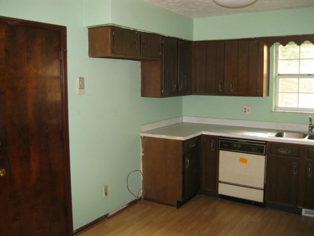 280 Broken Arrow Road Columbus, OH 43230 - Photo 3 of 15