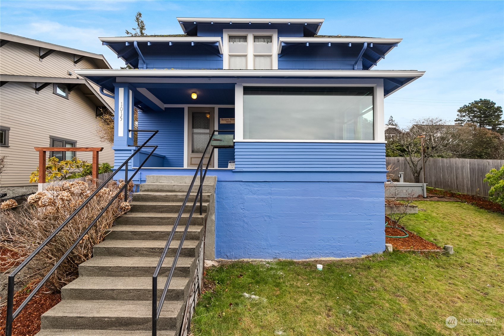 1015 14th Street Bellingham, WA 98225 - Photo 39 of 40 a view of a house with wooden fence