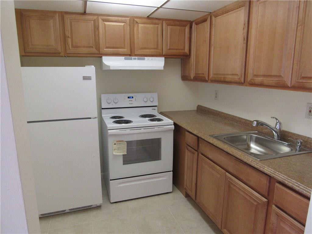 330 Dorset H, Unit 330 Boca Raton, FL 33434 - Photo 4 of 12 Photo 4