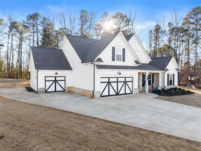 $599,000 | 84 Martha Ann Avenue, Winder, GA 30680