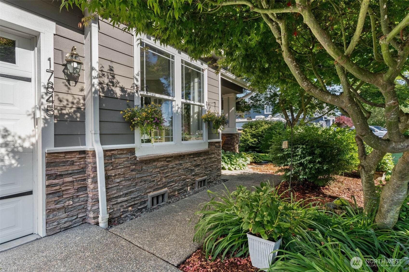 17845 Irwin Street Southwest Rochester, WA 98579 - Photo 3 of 40