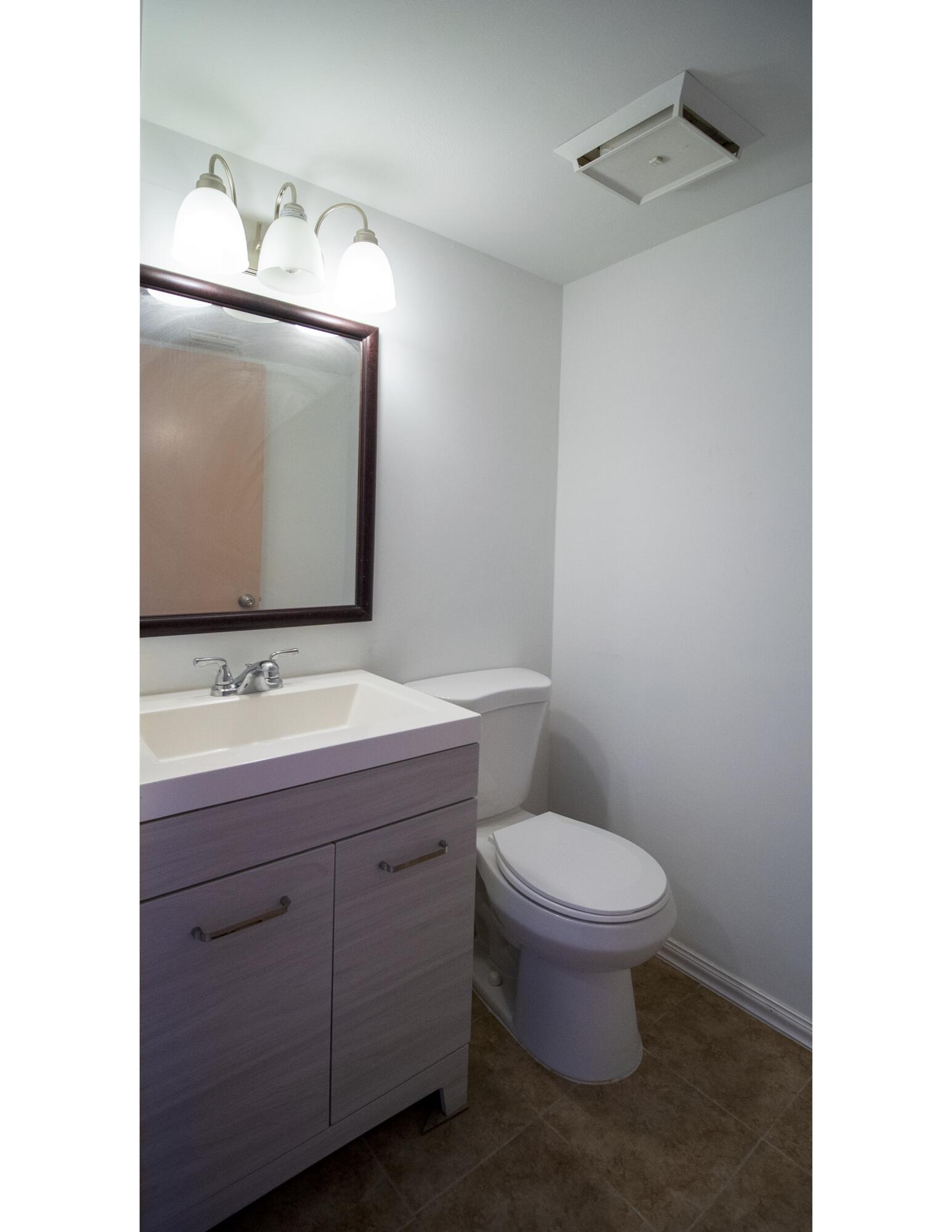6335 Riverwalk Lane, Unit 7 Jupiter, FL 33458 - Photo 15 of 25 RESTROOM