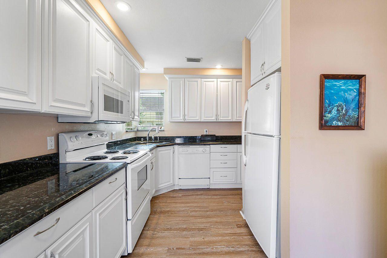 6335 Riverwalk Lane, Unit 7 Jupiter, FL 33458 - Photo 2 of 25 20191007184936003360000000-o