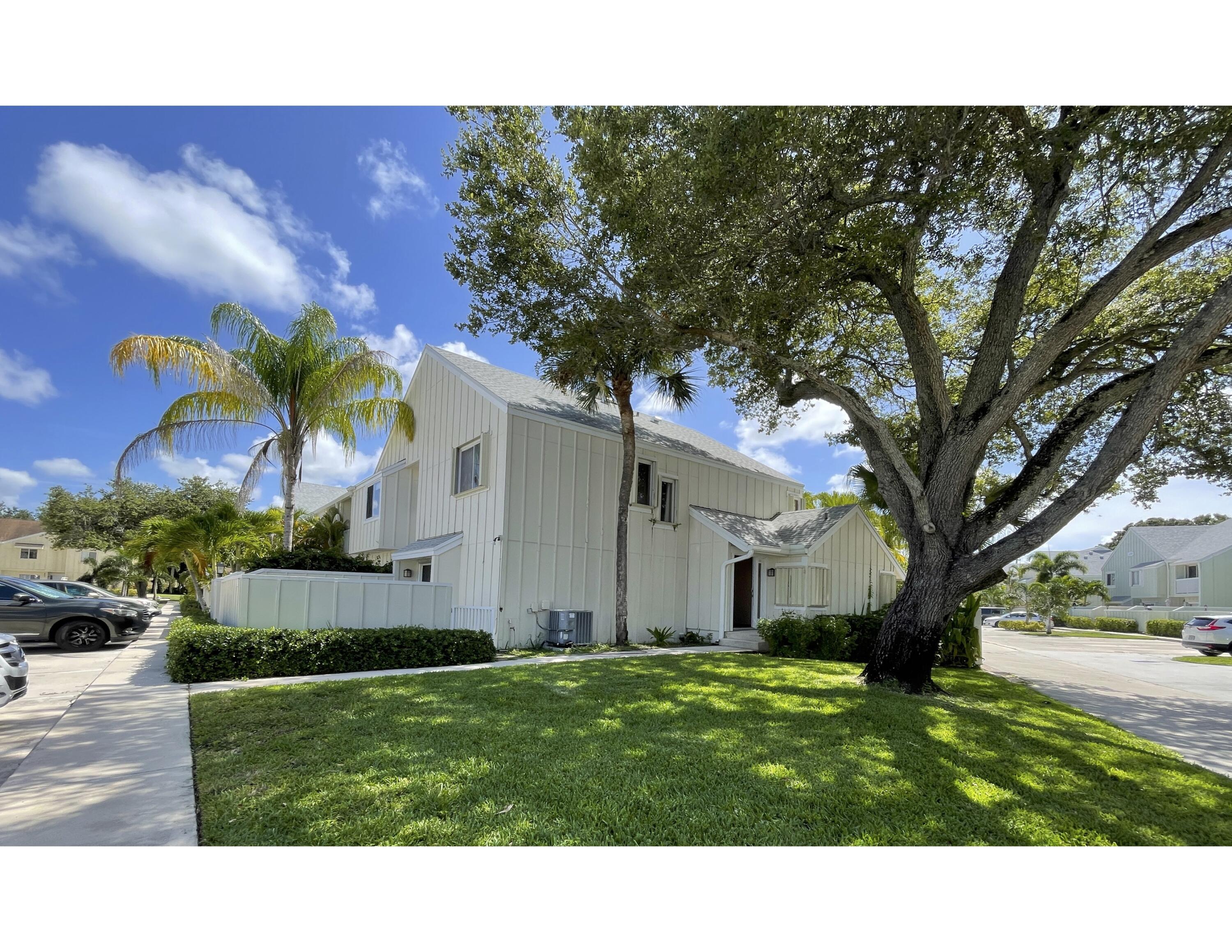 6335 Riverwalk Lane, Unit 7 Jupiter, FL 33458 - Photo 22 of 25 OUTSIDE HOME 6