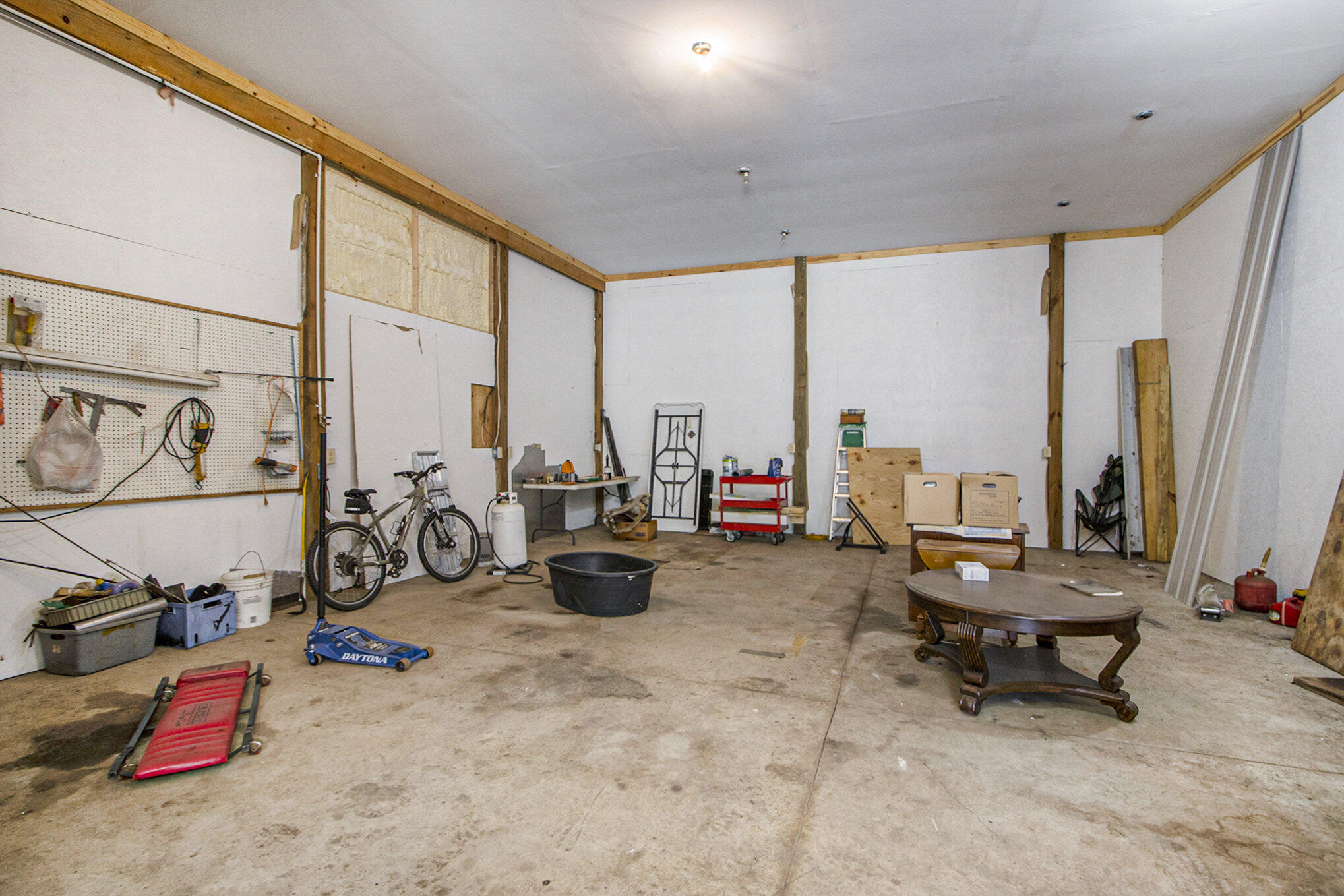 2727 Watkins Road Battle Creek, MI 49015 - Photo 32 of 42 032_2727watkins_52