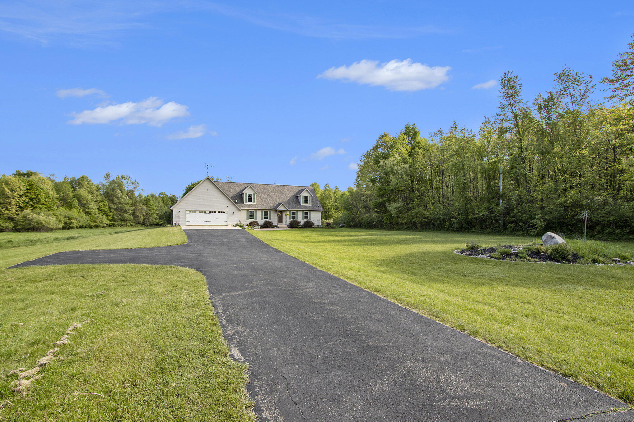 2727 Watkins Road Battle Creek, MI 49015 - Photo 4 of 42 004_2727watkins_42