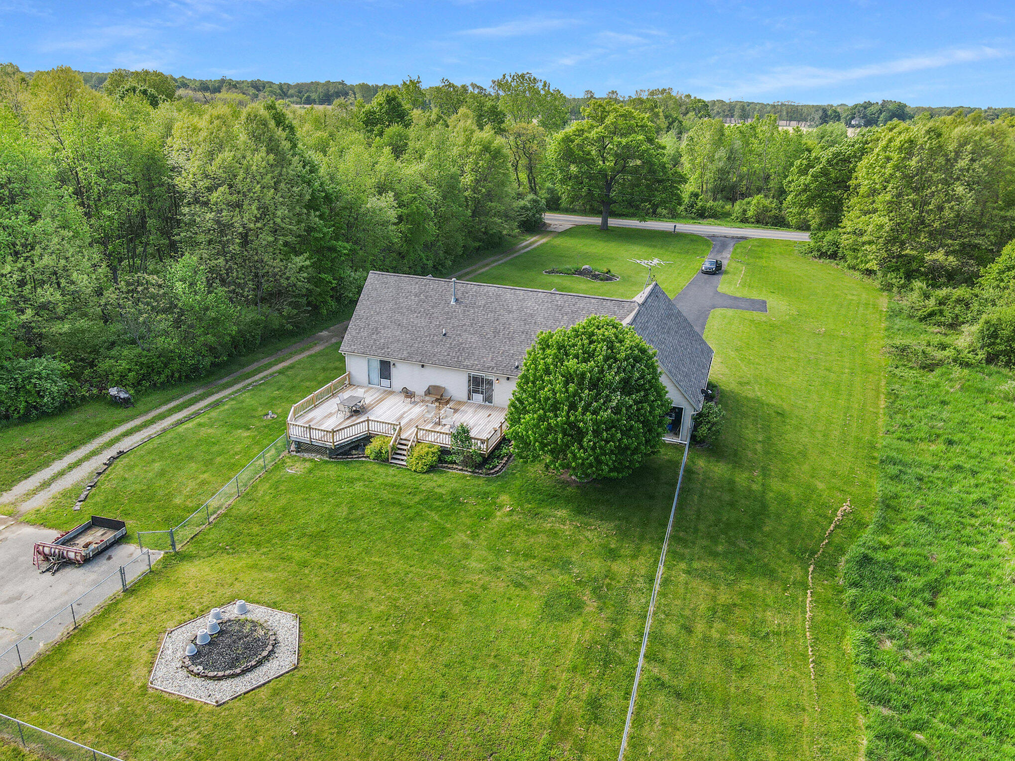 2727 Watkins Road Battle Creek, MI 49015 - Photo 41 of 42 041_dji_0563