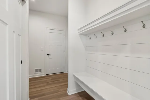 $525,900 | 2707 Mapleton Avenue, East Troy, WI 53120