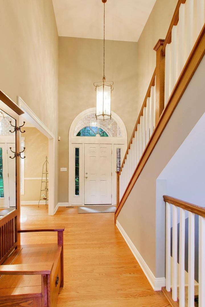 3314 Cardinal Lane Spring Grove, IL 60071 - Photo 8 of 66 Gallery Image 8