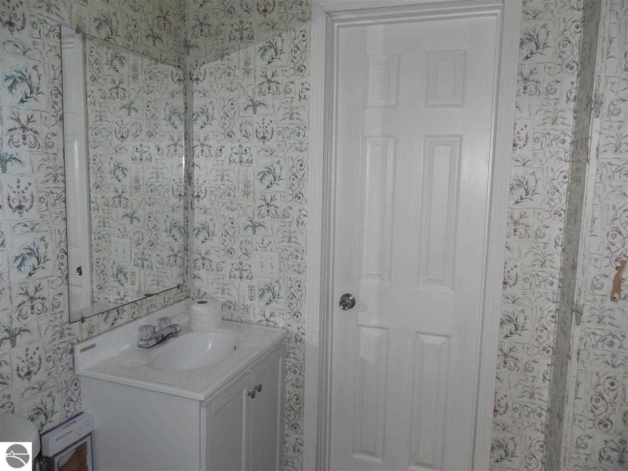 1935 Sawyer Road Traverse City, MI 49685 - Photo 14 of 18 1809350-13.JPG