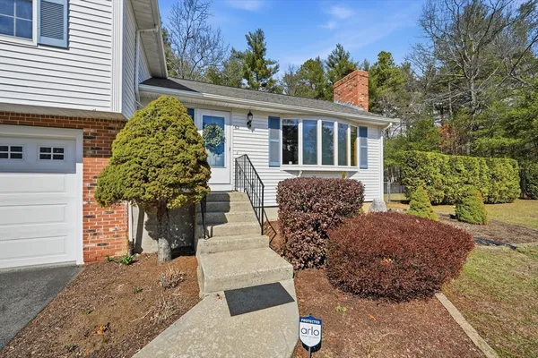$535,000 | 62 Campbell Drive, Easthampton, MA 01027
