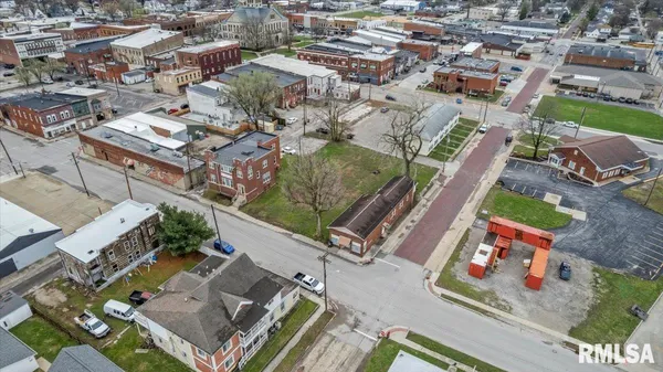 $24,500 | 115 North Walnut Street, Taylorville, IL 62568