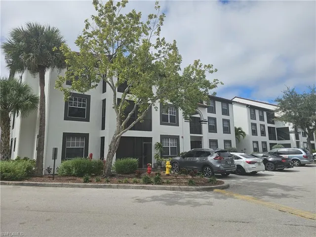 $2,095 | 7965 Preserve Circle, Unit 727, Naples, FL 34119