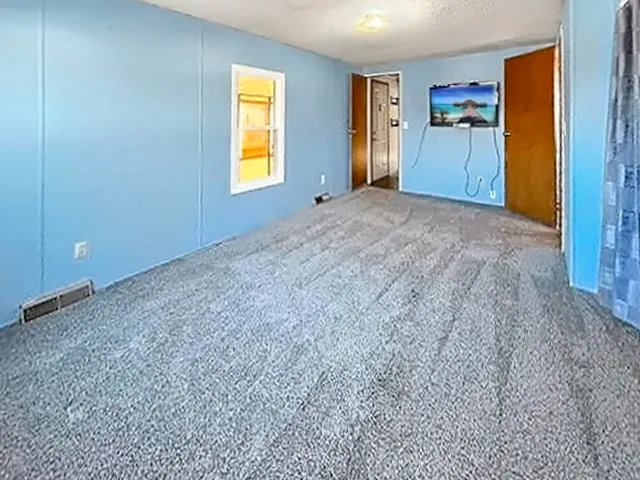 $109,900 | 6 North Cranberry Lane, Rochester, NH 03867