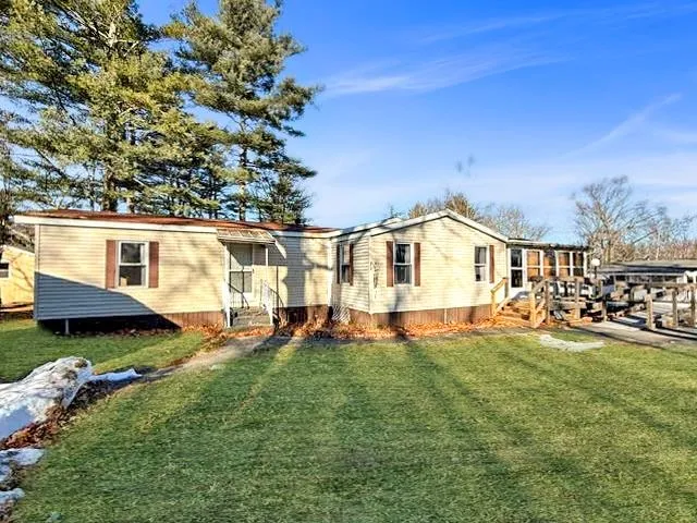 $109,900 | 6 North Cranberry Lane, Rochester, NH 03867