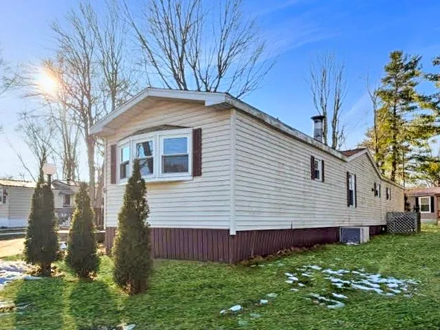 $109,900 | 6 North Cranberry Lane, Rochester, NH 03867