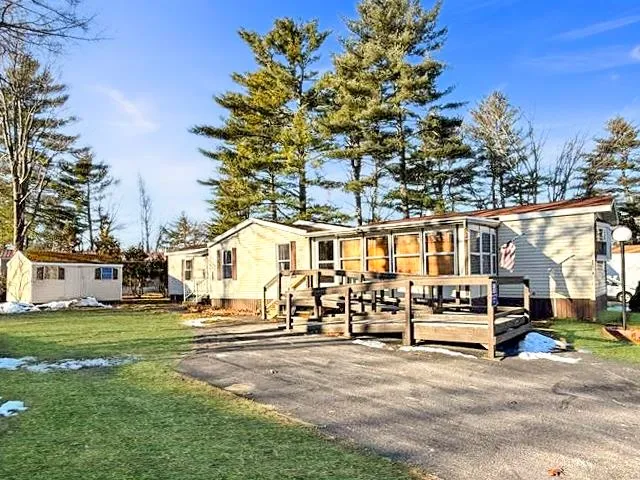 $109,900 | 6 North Cranberry Lane, Rochester, NH 03867