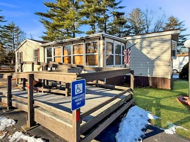 $109,900 | 6 North Cranberry Lane, Rochester, NH 03867