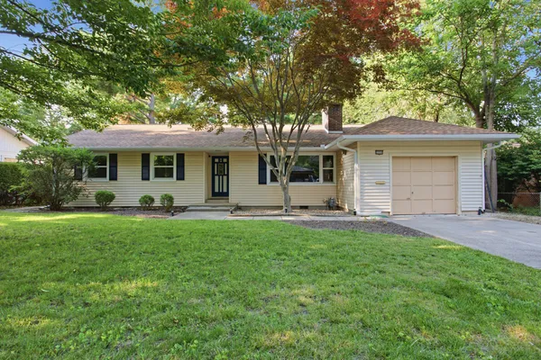 $239,900 | 2008 Burlison Drive, Urbana, IL 61801