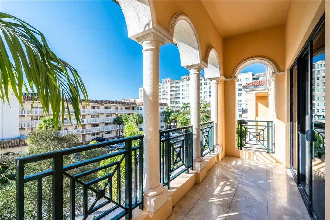 200 East Palmetto Park Road, Unit TH5 Boca Raton, FL 33432 - Photo 31 of 53 PRIVATE MASTER BEDROOM COVERED BALCONY.