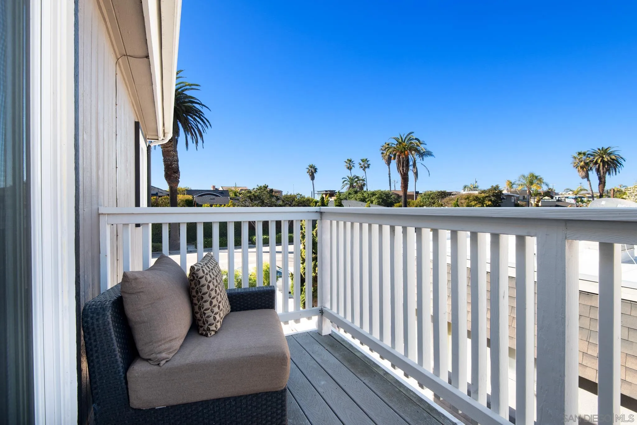 1933 Coast Boulevard Del Mar, CA 92014 - Photo 43 of 47 a view of a balcony with furniture