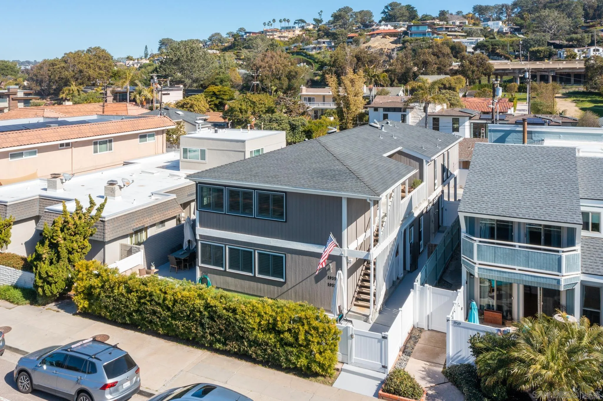 1933 Coast Boulevard Del Mar, CA 92014 - Photo 45 of 47 a aerial view of a house