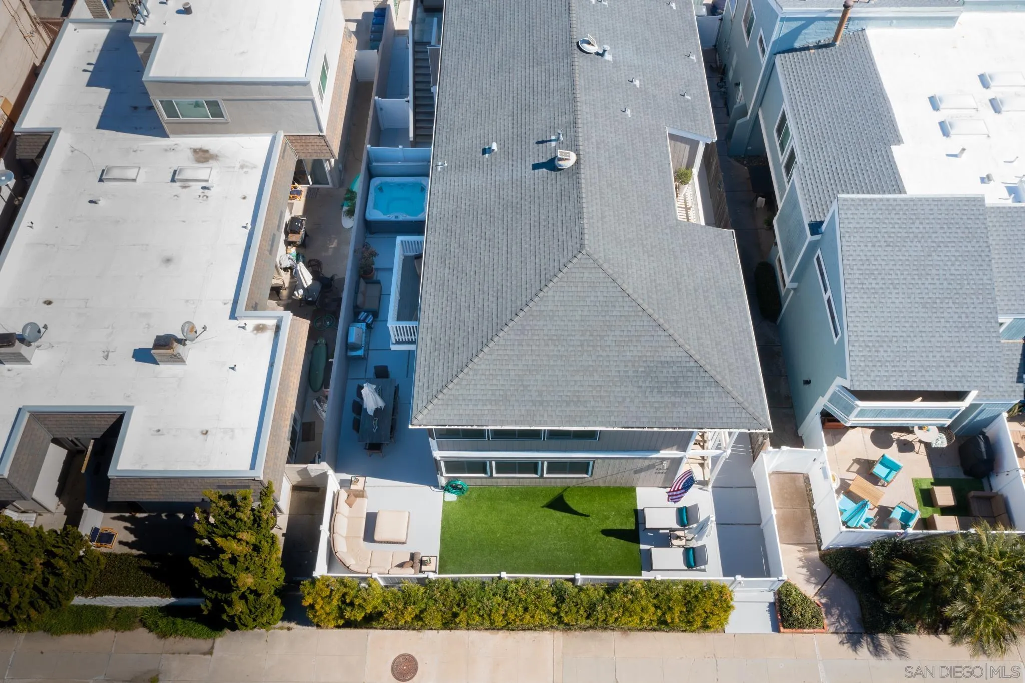 1933 Coast Boulevard Del Mar, CA 92014 - Photo 46 of 47 an aerial view of residential houses with outdoor space and parking