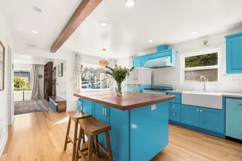 $1,285,000 | 609 Oak Drive, Capitola, CA 95010