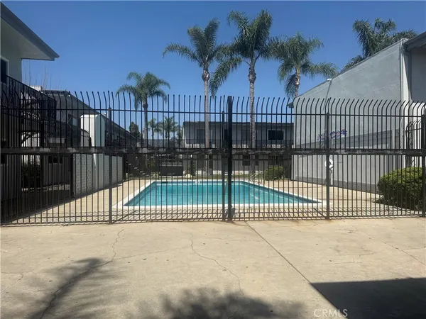 $195,000 | 5500 Ackerfield Avenue, Unit 104, Long Beach, CA 90805