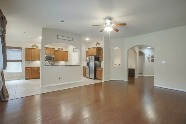 $2,690 | 111 Pheasant Run Drive, Conroe, TX 77384