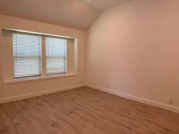 $3,300 | 4210 Bel Air Drive, Midlothian, TX 76065