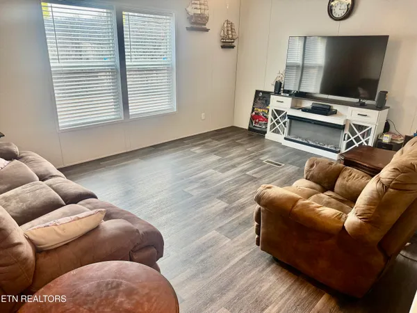 $399,500 | 409 Bull Run Road, Luttrell, TN 37779