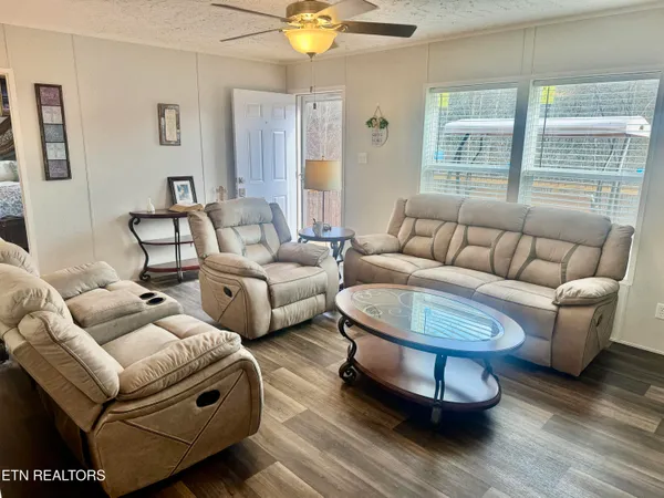 $399,500 | 409 Bull Run Road, Luttrell, TN 37779