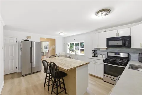 $689,000 | 42 Standish Avenue, Plymouth, MA 02360