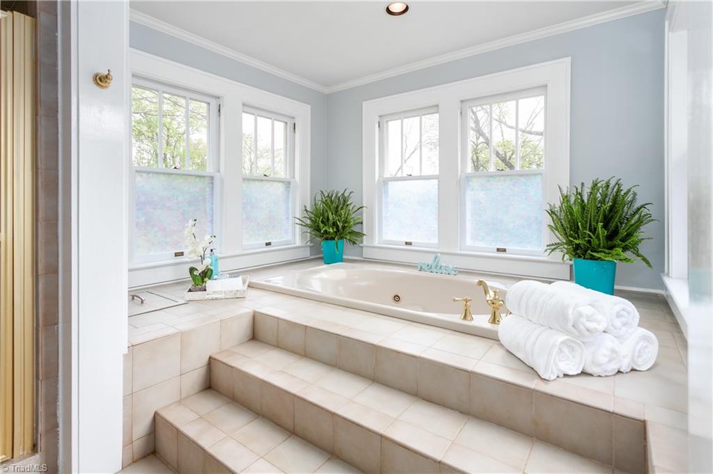 406 Lindley Road Greensboro, NC 27410 - Photo 37 of 50 Gallery Image 37