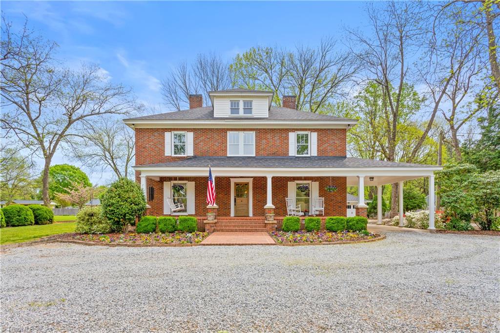 406 Lindley Road Greensboro, NC 27410 - Photo 5 of 50 Gallery Image 5
