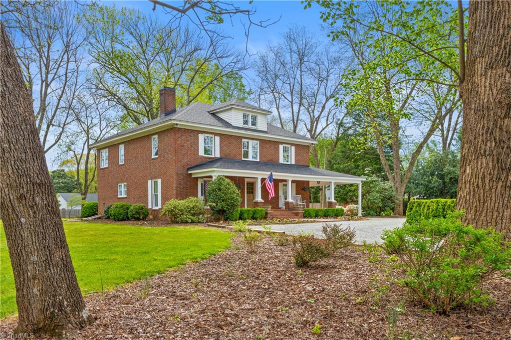 406 Lindley Road Greensboro, NC 27410 - Photo 7 of 50 Gallery Image 7