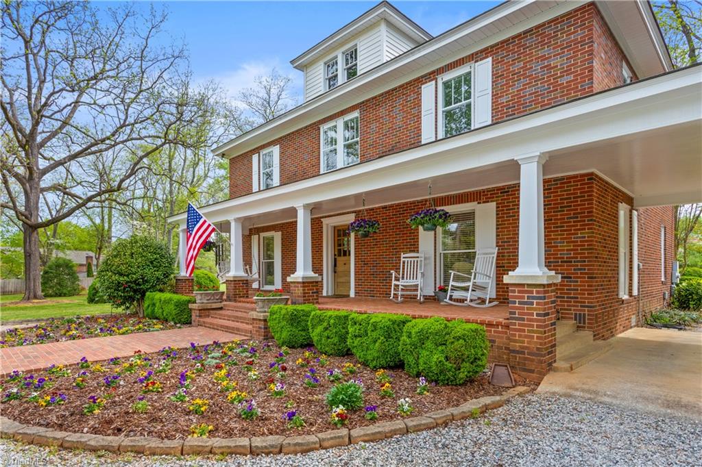 406 Lindley Road Greensboro, NC 27410 - Photo 8 of 50 Gallery Image 8