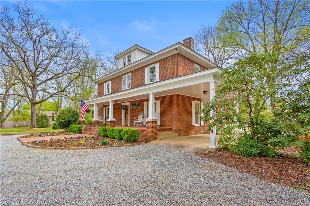 406 Lindley Road Greensboro, NC 27410 - Photo 9 of 50 Gallery Image 9
