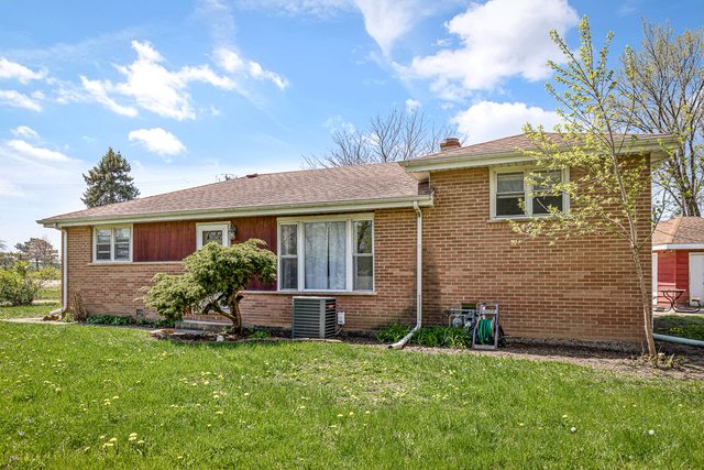 3N220 Rohlwing Road Addison, IL 60101 - Photo 2 of 23
