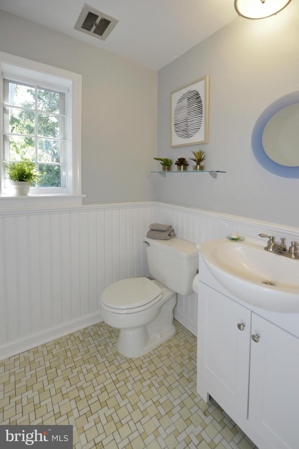 9228 Whitney Street Silver Spring, MD 20901 - Photo 12 of 30 Bath