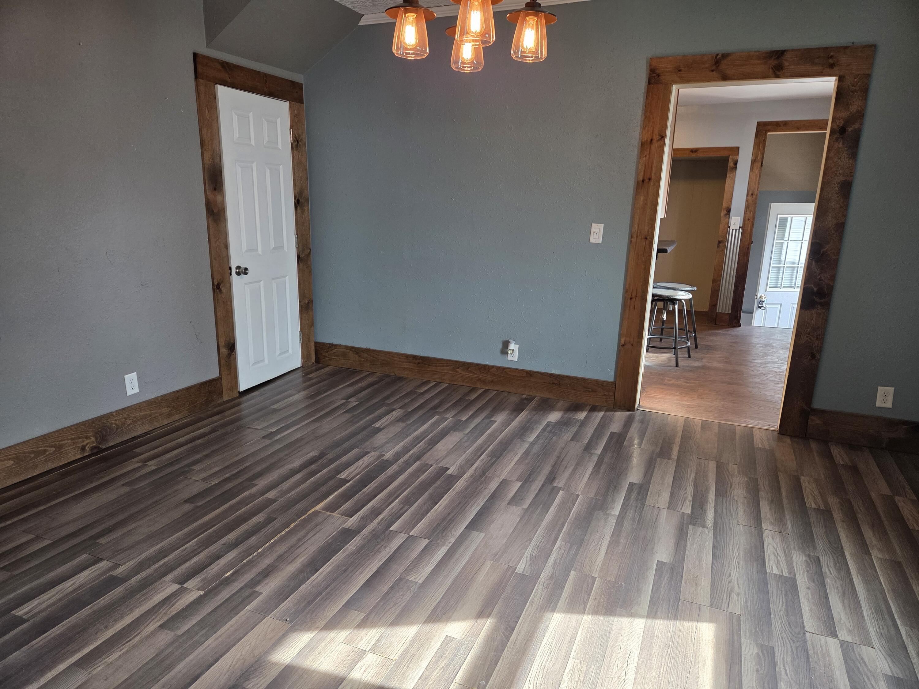 1005 19th Street Two Rivers, WI 54241 - Photo 11 of 30 20260504_160338