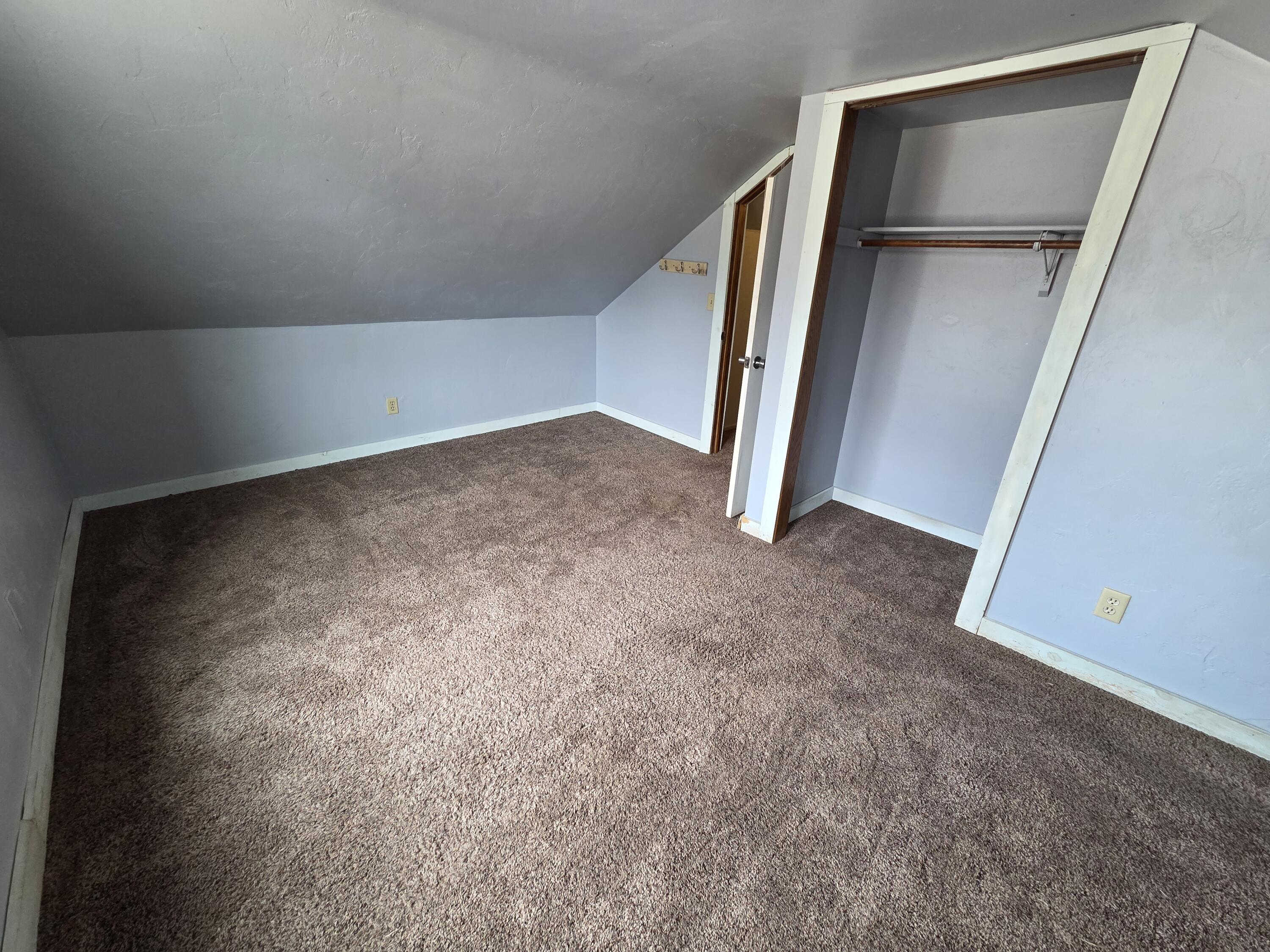 1005 19th Street Two Rivers, WI 54241 - Photo 22 of 30 20260504_160648