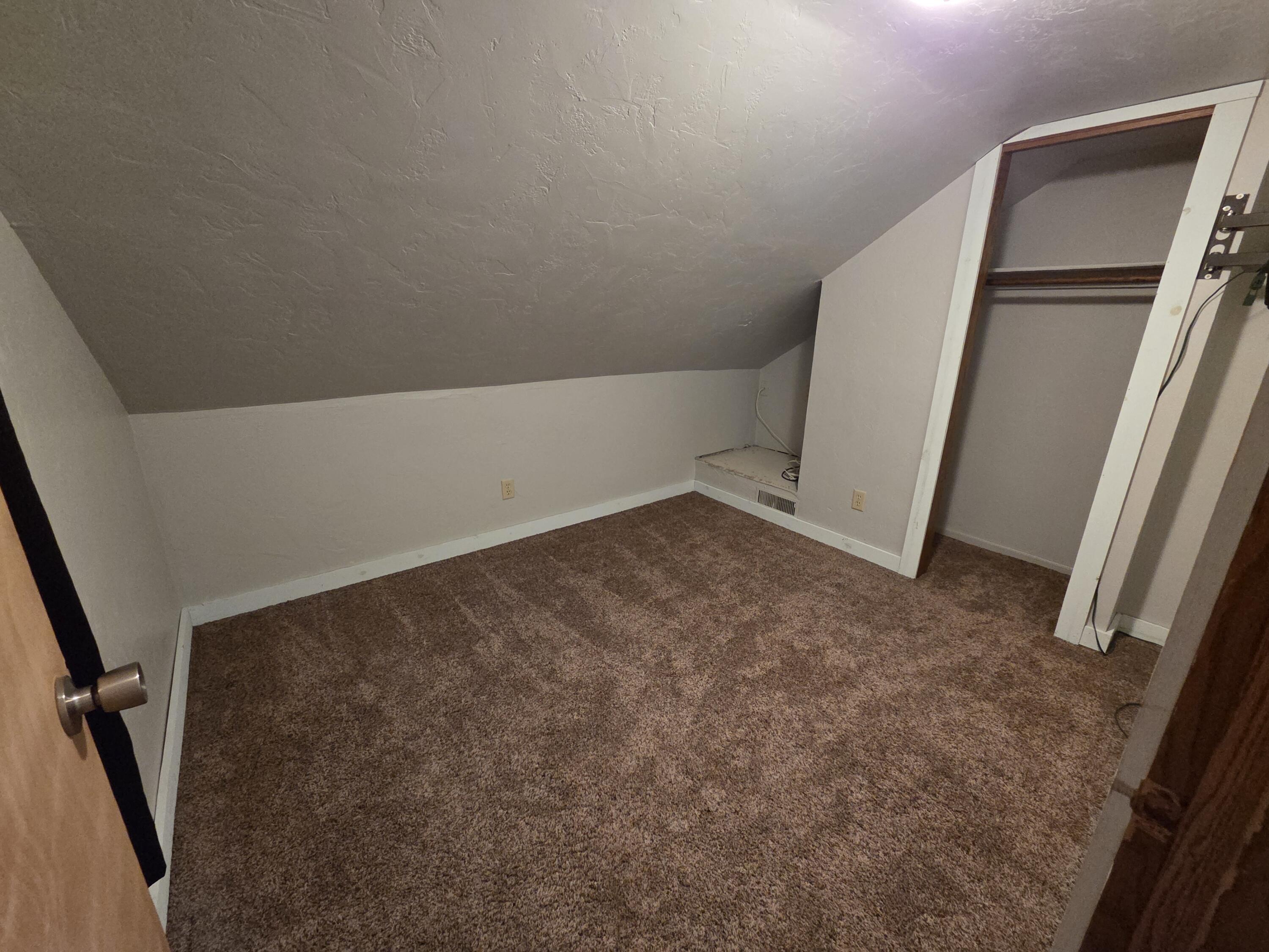1005 19th Street Two Rivers, WI 54241 - Photo 24 of 30 20260504_160705