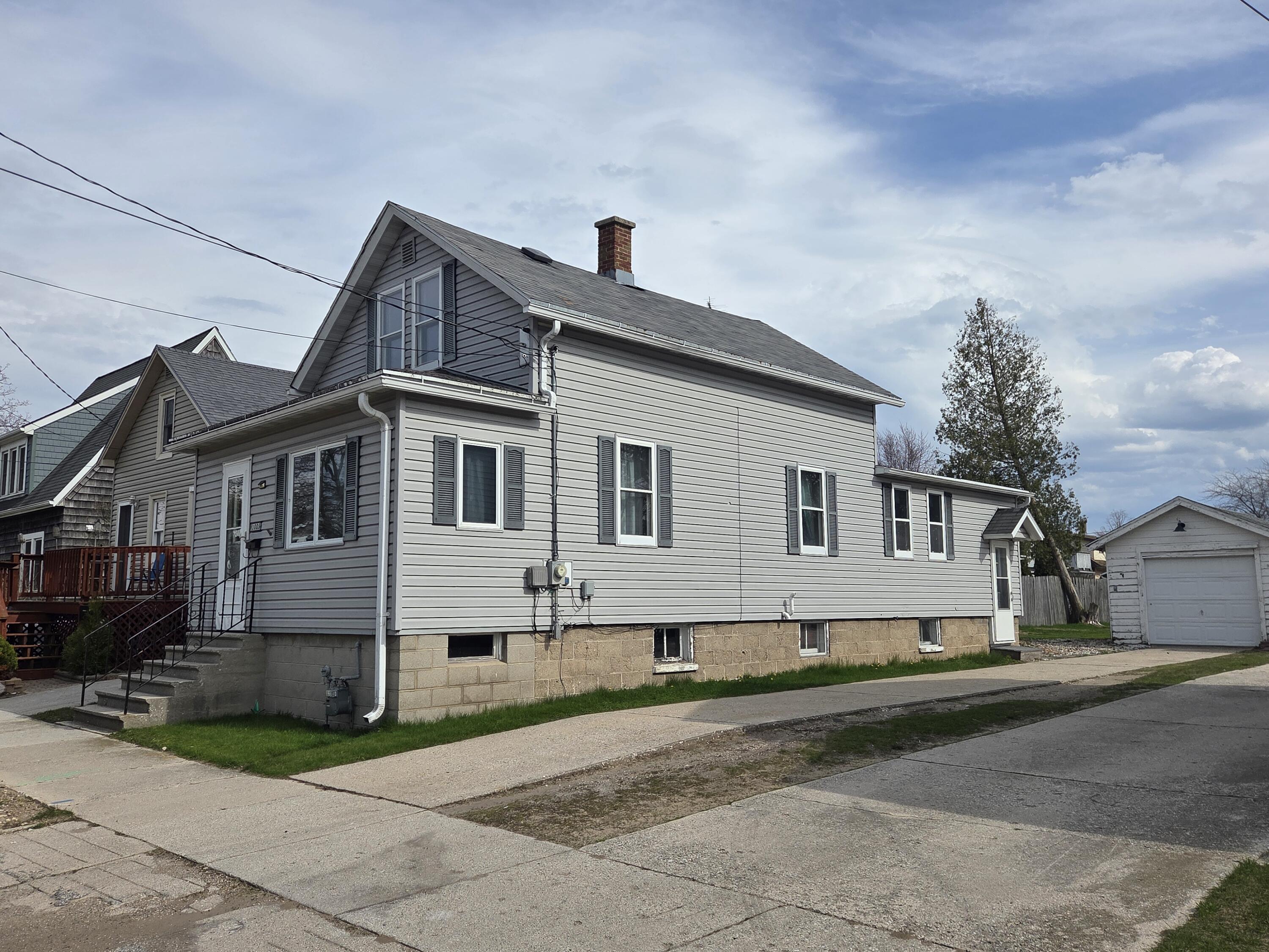1005 19th Street Two Rivers, WI 54241 - Photo 30 of 30 20260504_161207