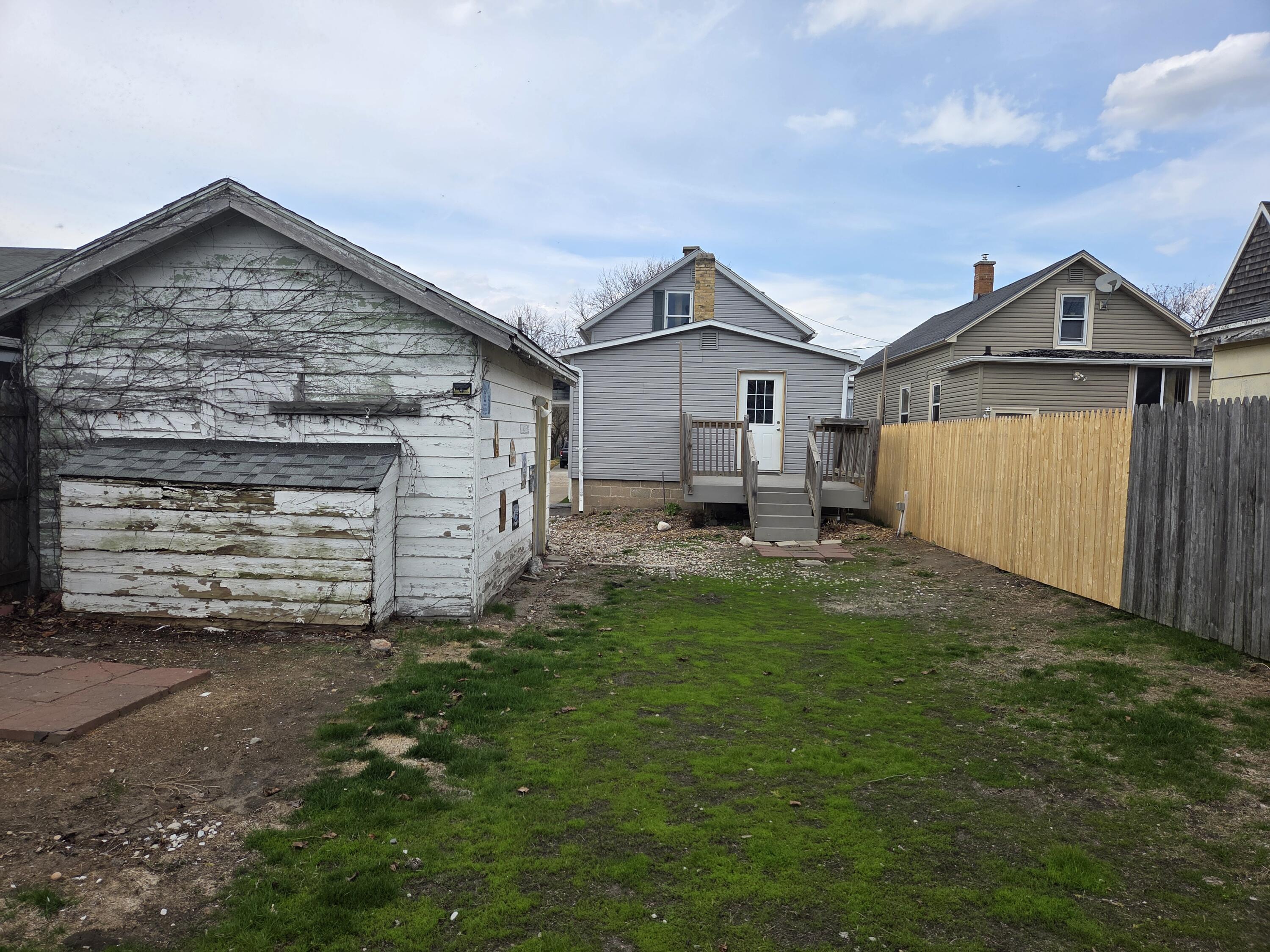 1005 19th Street Two Rivers, WI 54241 - Photo 6 of 30 20260504_155932